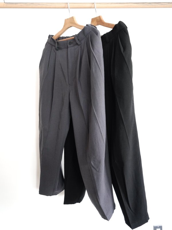 kontor」(コントール) 3 PLEAT WOOL PANTS