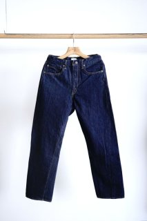 CIOTA」(シオタ) ブラックスビン13.5oz テーパードデニム