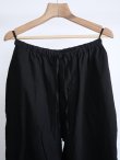 画像6: 「COMOLI」KADHIコットンドローストリングパンツ (6)