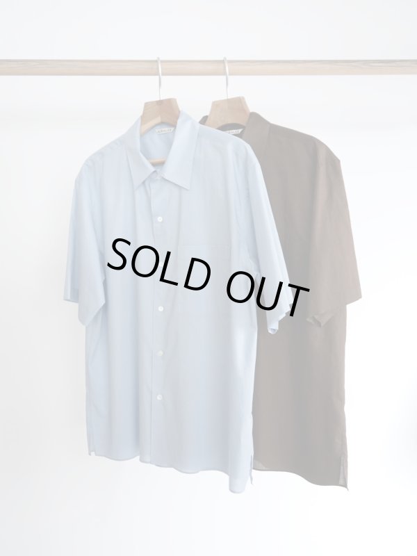 画像1: 「AURALEE」 WASHED FINX TYPEWRITER  OPEN COLLAR HALF SLEEVED SHIRT (1)