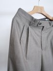画像4: 「AURALEE」 SUPER LIGHT WOOL TWO TUCK SLACKS  (4)