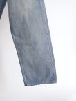 画像3: 「AURALEE」SELVEDGE FADED LIGHT DENIM WIDE PANTS (3)