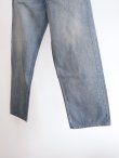 画像7: 「AURALEE」SELVEDGE FADED LIGHT DENIM WIDE PANTS (7)