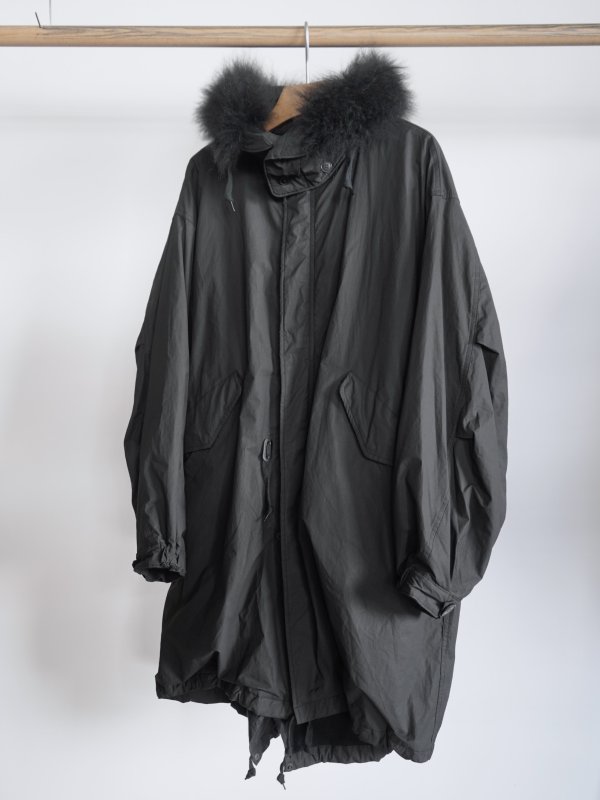 画像9: 「COMOLI」ペーパーレザー ミリタリーフーデッドコート (9)