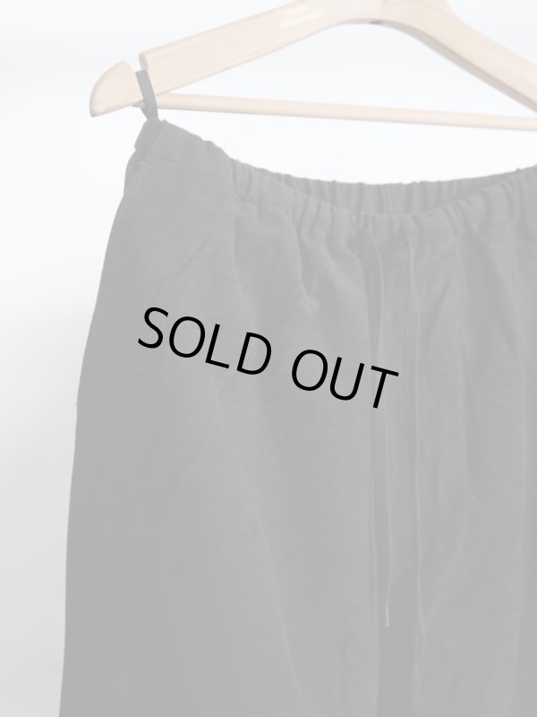 画像2: 「COMOLI」モールスキンニータックパンツ (2)