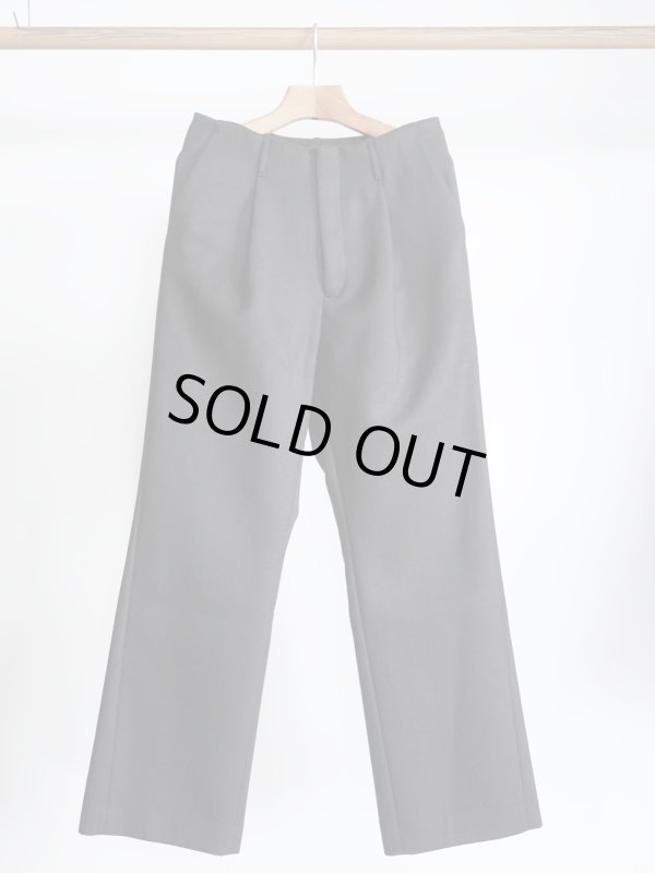 画像1: 「AURALEE」 LIGHT MELTON ONE-TUCK SLACKS (1)
