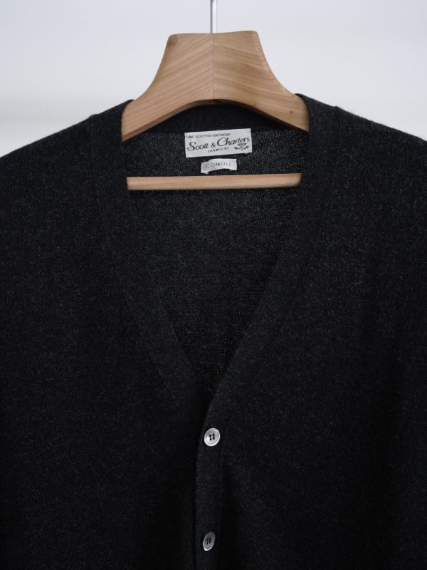 画像8: 「COMOLI」SCOTT&CHARTERS Vネック カーディガン (8)