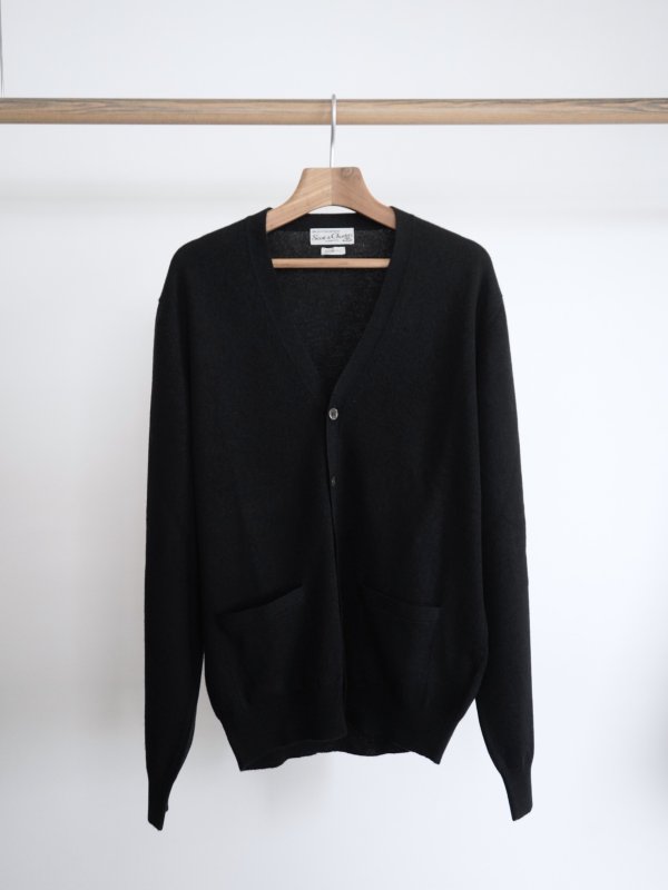 画像3: 「COMOLI」SCOTT&CHARTERS Vネック カーディガン (3)