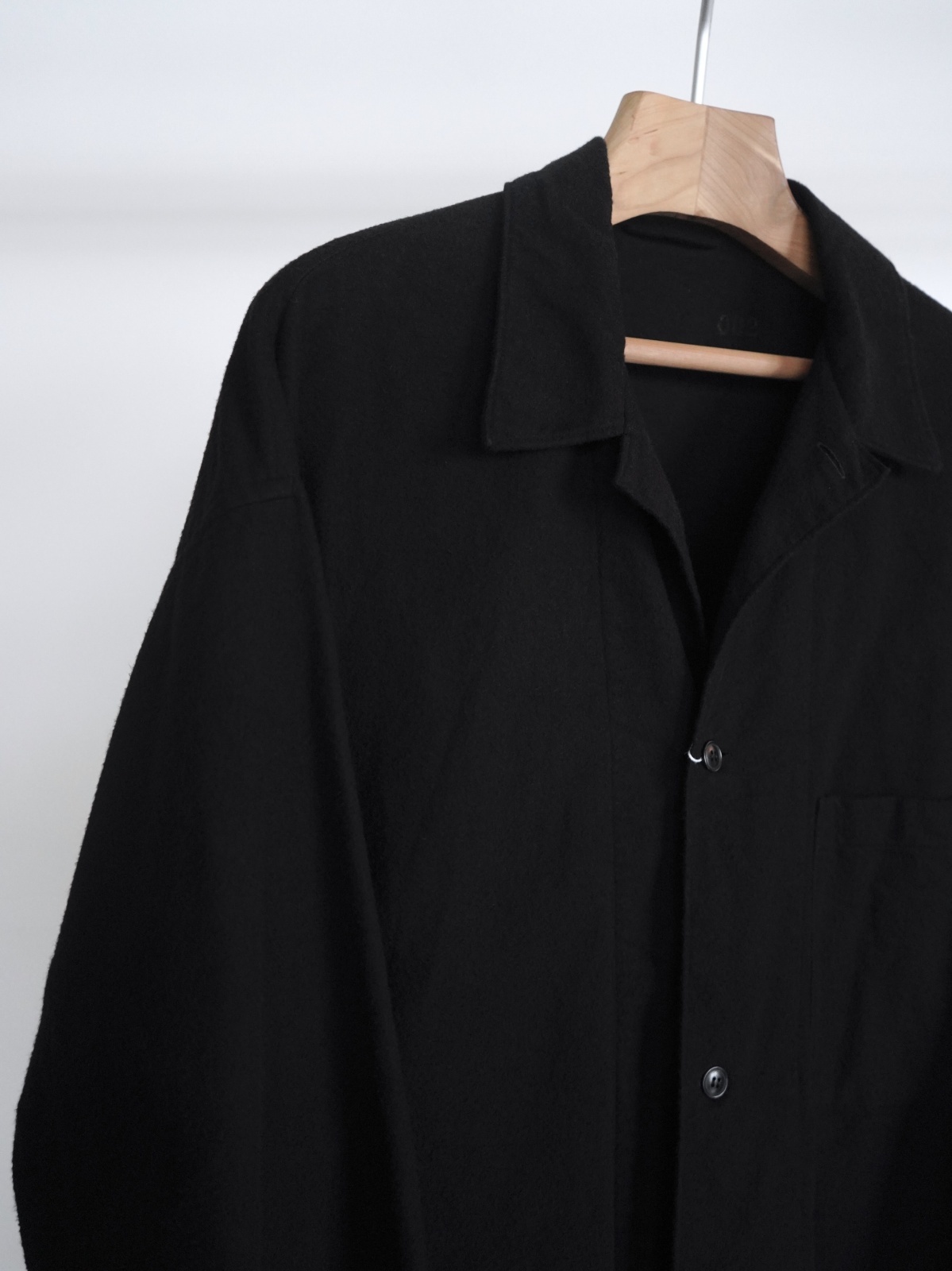 COMOLI」コットンネルシャツジャケット