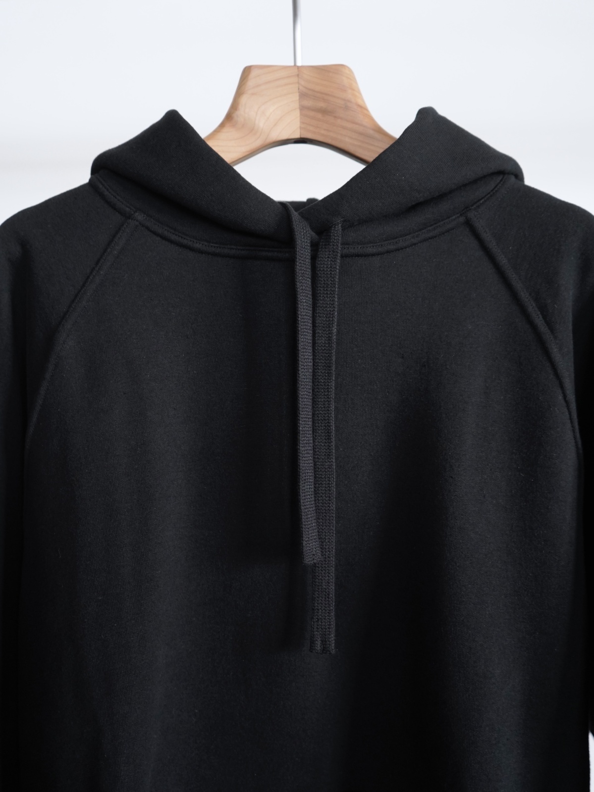 alvana」(アルヴァナ)TURI-AMI RAGLAN PARKA