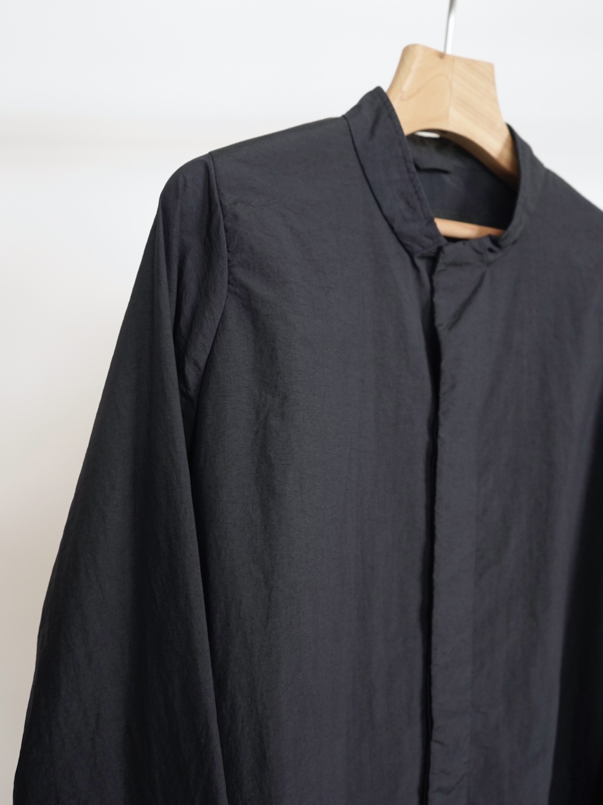 TEATORA」(テアトラ)CARTRIDGE SHIRTS MINUS PACKABLE -DEEP NAVY-