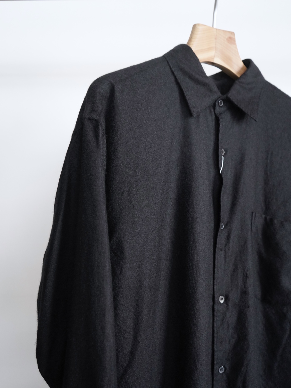 25AW新品未使用品 COMOLIカシミアシルク製品染めシャツ サイズ4 COMOLI